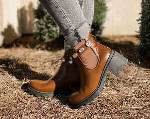 Tan Diamond Chelsea Boots