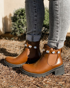 Tan Diamond Chelsea Boots